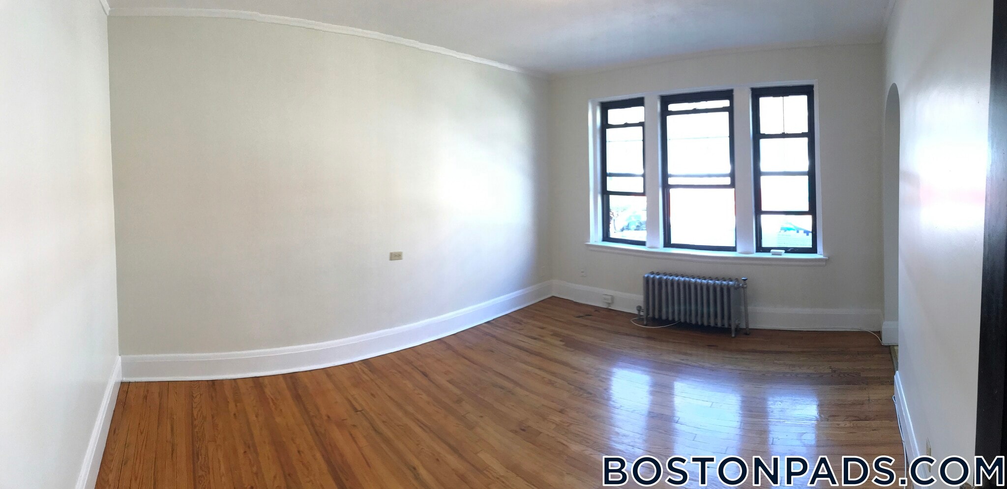 Building Photo - 349 Pleasant St