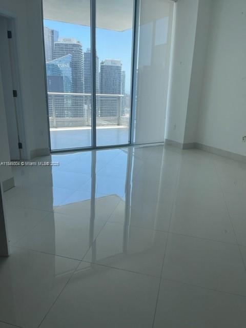 Building Photo - 350 S Miami Ave