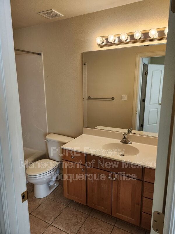 Building Photo - 3004 Calla Lilly Ln