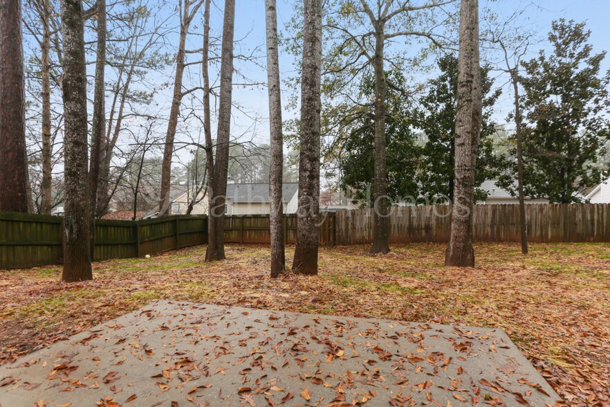 Building Photo - 551 Oak Vista Ct