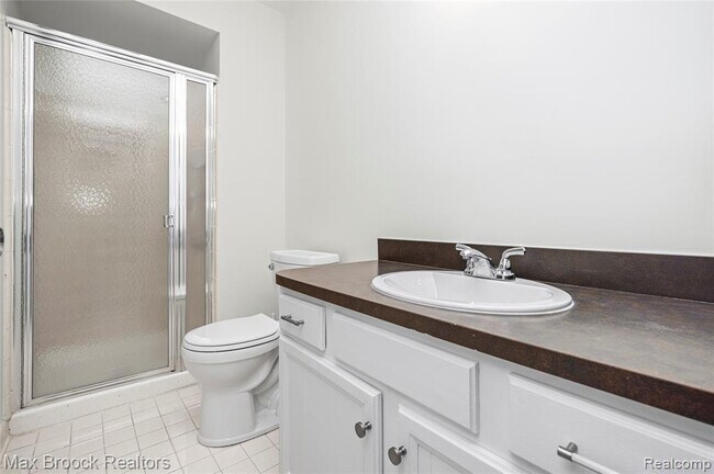 Building Photo - 28977 Lake Park Dr