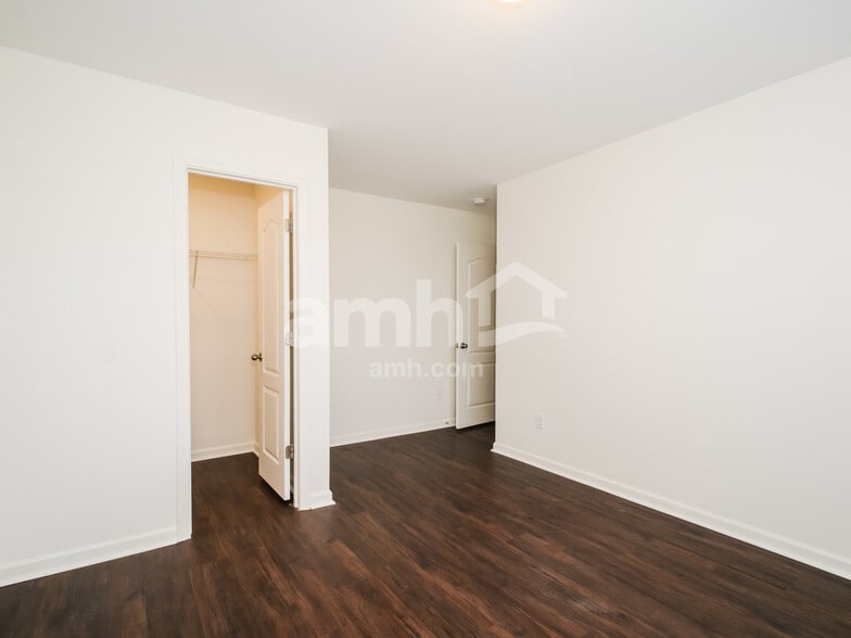 Building Photo - 7128 Cameron Trace Dr