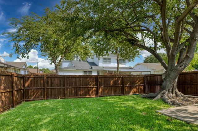Building Photo - 1817 Hemlock Dr