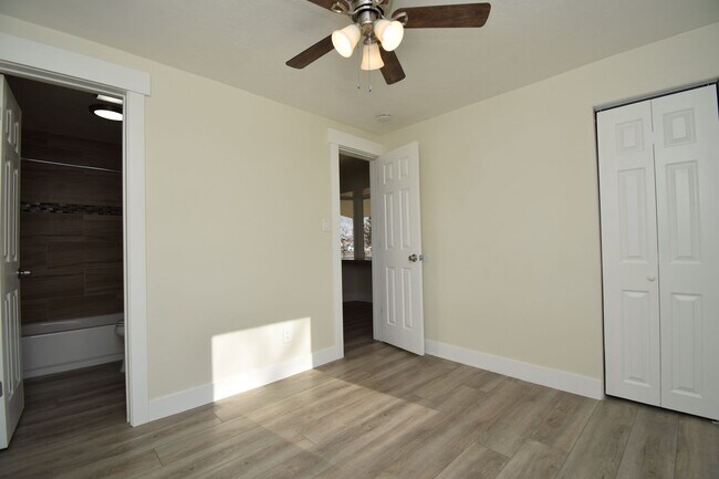 Building Photo - Beautiful 1 Bed 1 Bath Bungalow in West Valley!!!