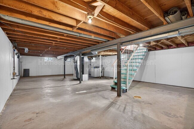 Building Photo - 1108 Renshaw Dr