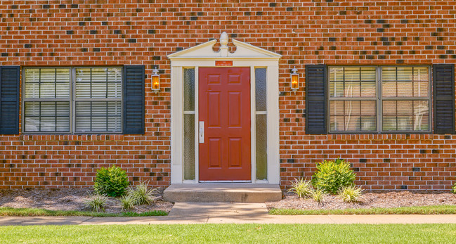 Exterior - Mallory Apartments