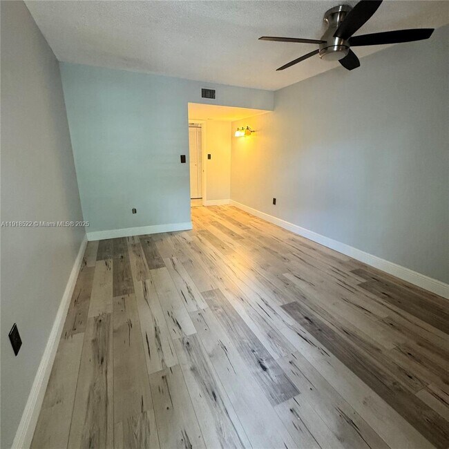 Building Photo - 12035 NE 2nd Ave