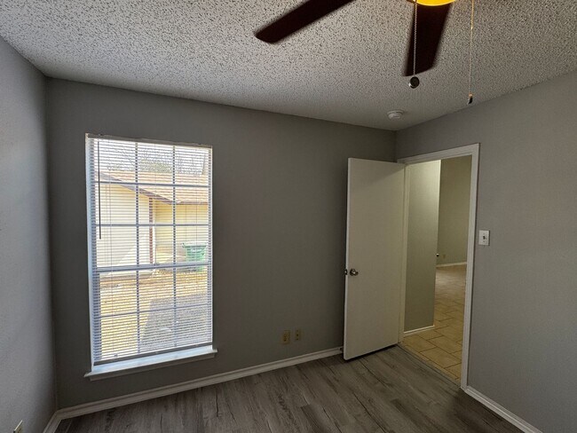 Building Photo - 14414 Watermill