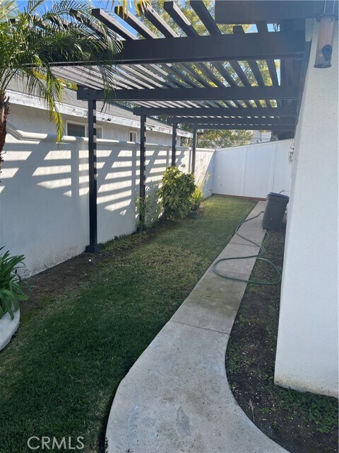 Building Photo - 20935 Divonne Dr