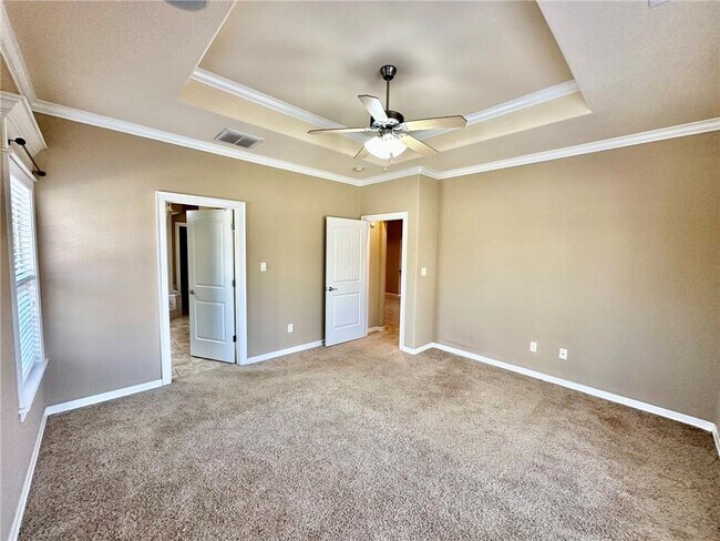 Building Photo - 2591 N Trafalger Dr