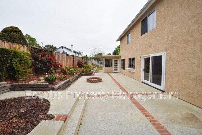 Building Photo - 887 Yearling Ct