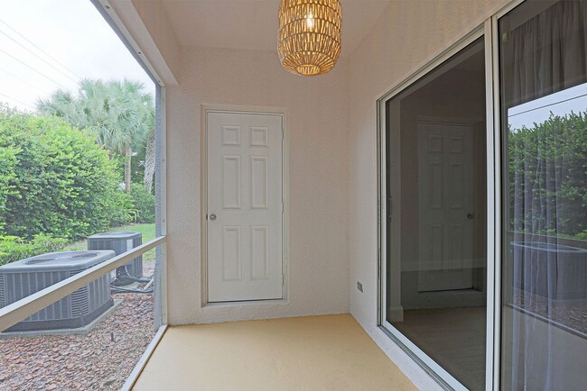 Building Photo - 8291 Pacific Beach Dr