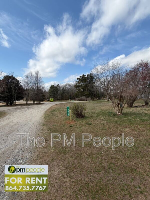 Building Photo - 134A Bennetts Bridge Rd.