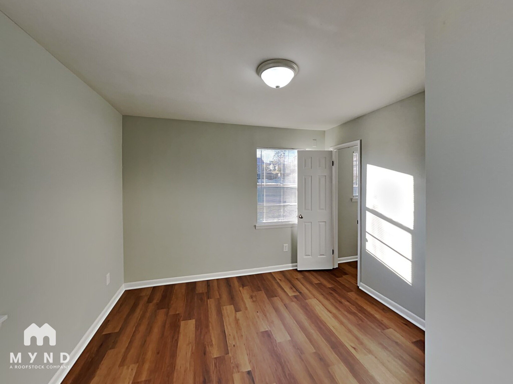 Building Photo - 1825 31st St Ensley