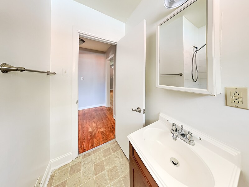 Building Photo - 1332 Eubanks Ave