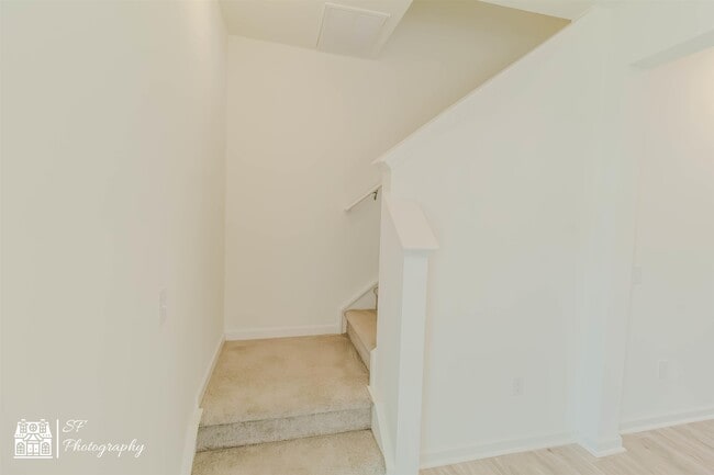 Building Photo - 151 Crescent Wy