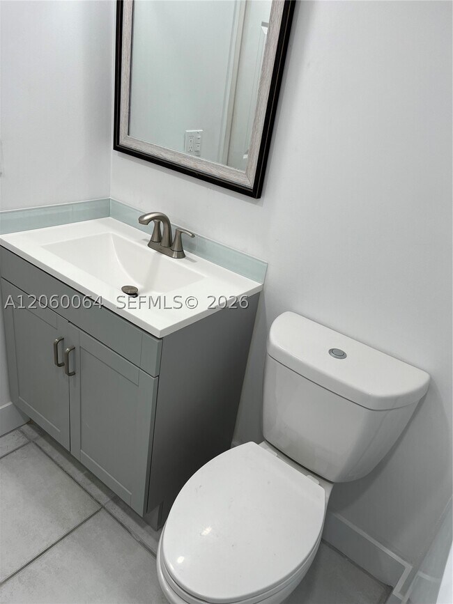 Building Photo - 9105A SW 19th Pl