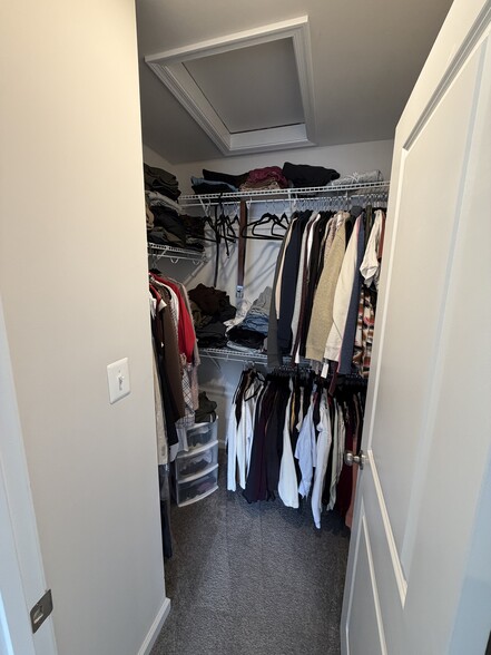 Building Photo - 454 18th Ave