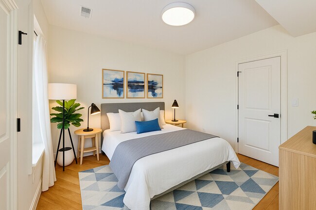 Building Photo - 5200 N Winthrop Ave