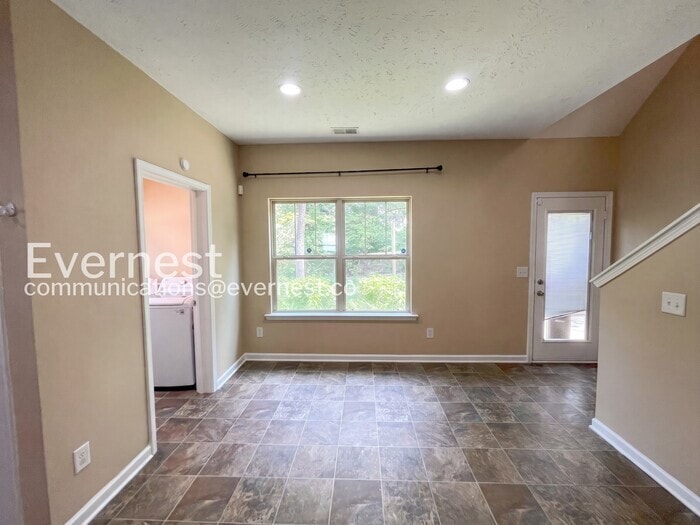Building Photo - 1408 Rockglade Run