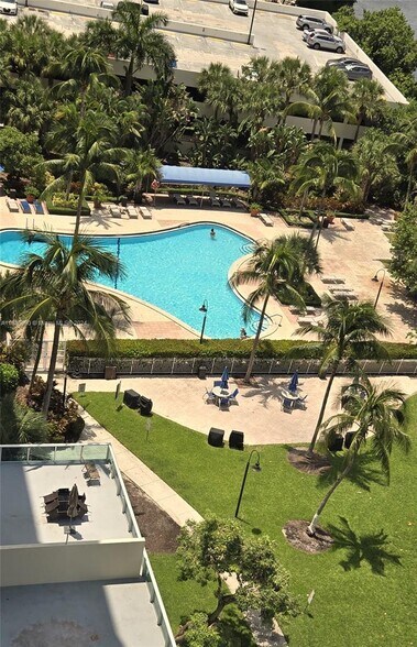 Pool area - 19390 Collins Ave