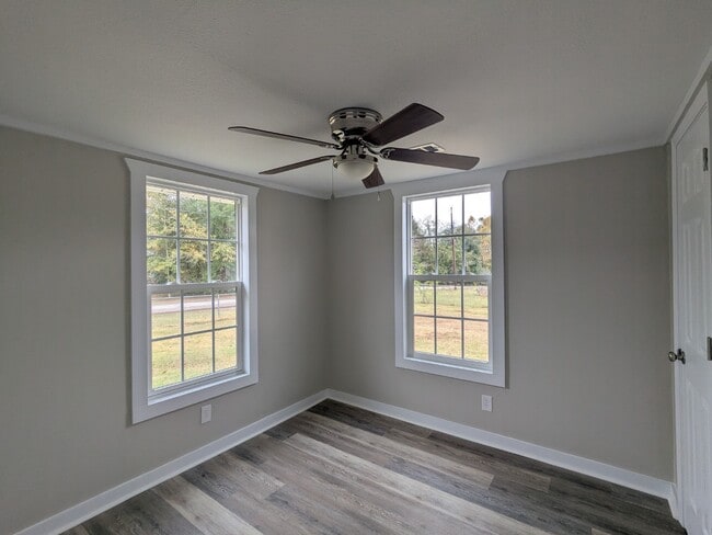 Building Photo - 202 Underwood Dr