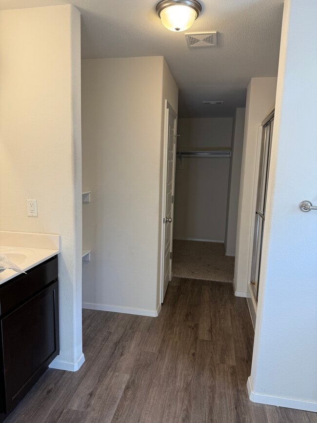 Building Photo - 532 Woodcreek Lp