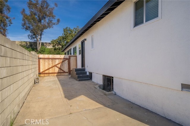 Building Photo - 1946 Corson St