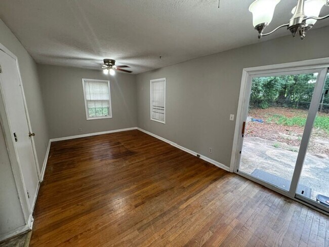 Building Photo - 1444 Waccamaw Dr