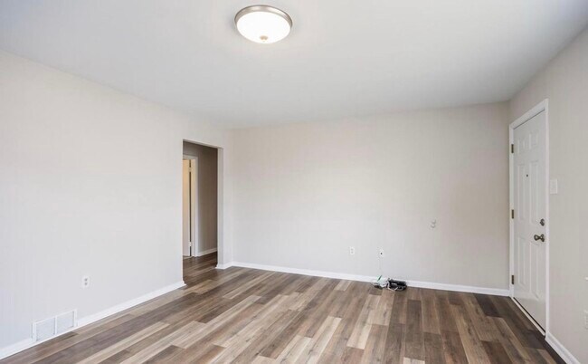 Building Photo - 9 Easlick Ave