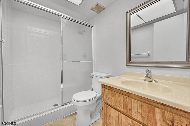 Building Photo - 8474 Charter Club Cir