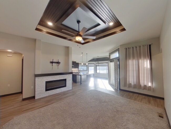 Building Photo - 1377 S Sierra Hls St