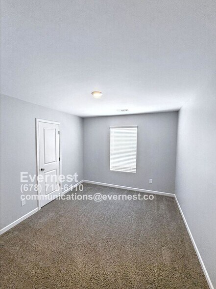 Building Photo - 75 Heyman Dr