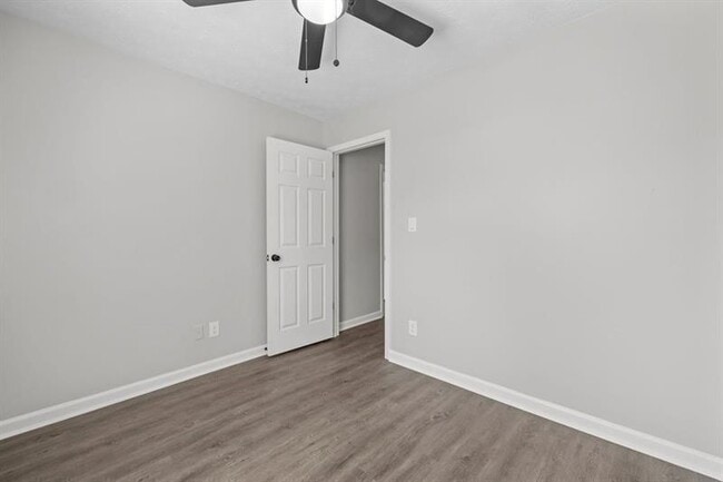 Building Photo - 425 Orchard Dr