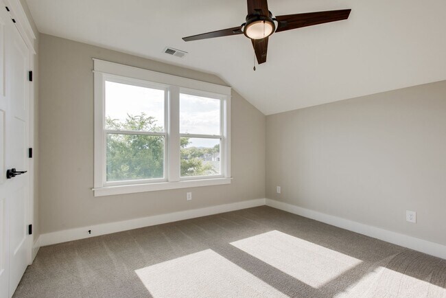 Building Photo - 6006 Obrien Ave