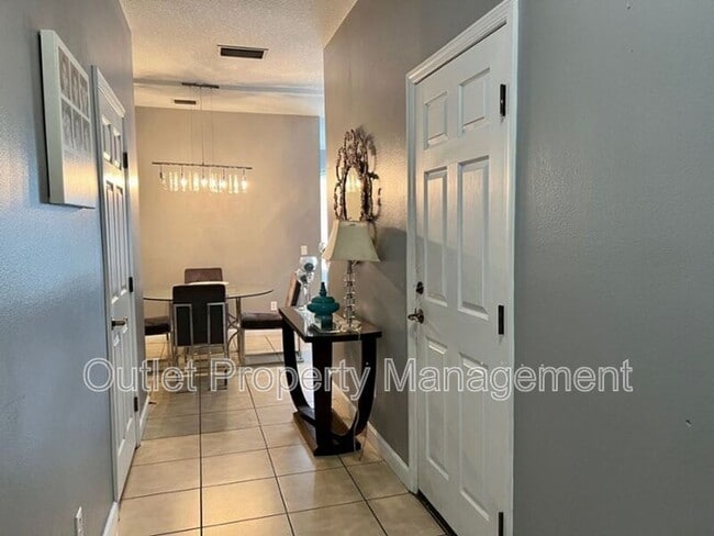 Building Photo - 316 Coral Beach Cir