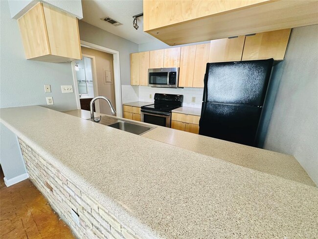 Building Photo - 3428 Willowrun Dr