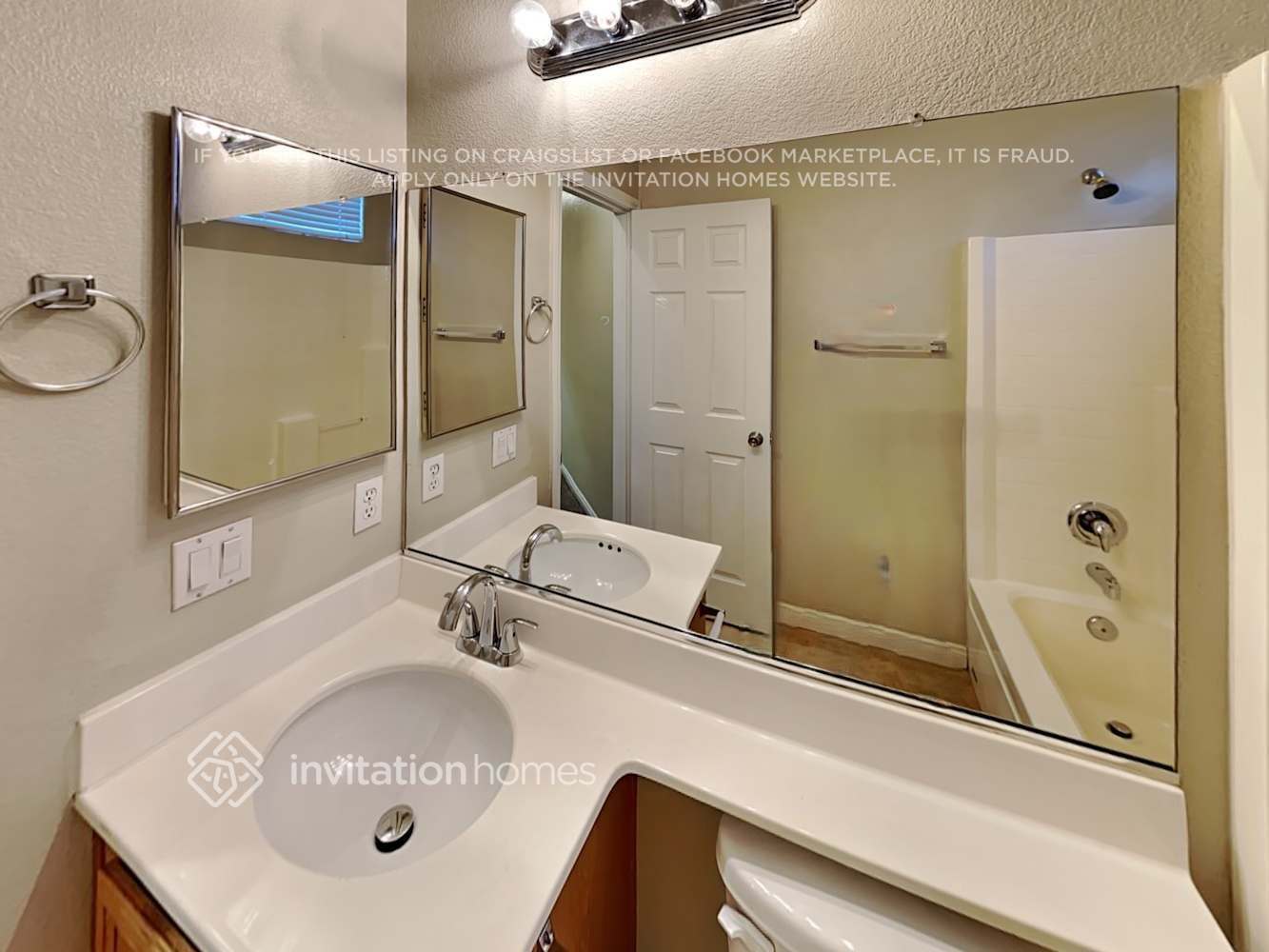 Building Photo - 7949 Teal Harbor Ave