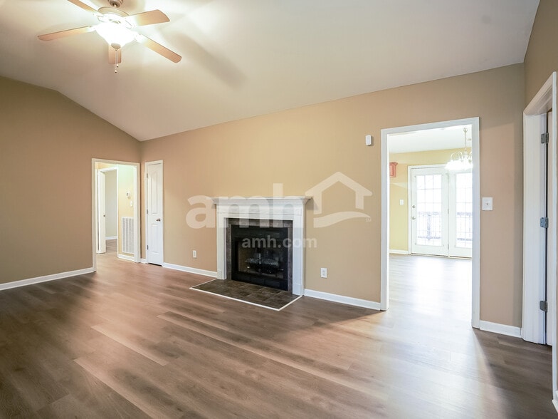 Building Photo - 720 Arrowfield Dr