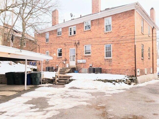 Building Photo - 24 W Tulane Rd