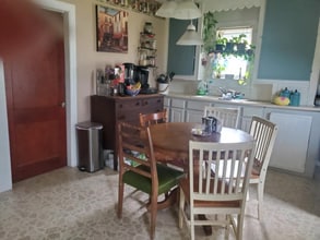 Building Photo - 1259 Queen St