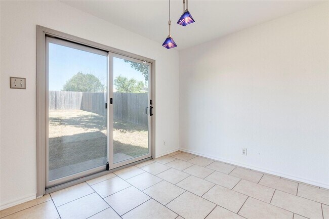 Building Photo - 17924 Narsitin Ln