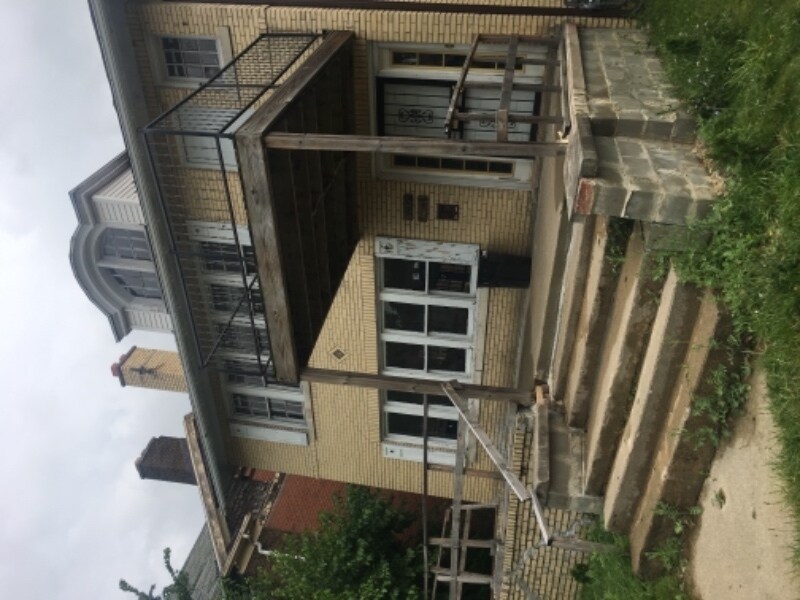 Building Photo - 2021-2021 Calvert Ave