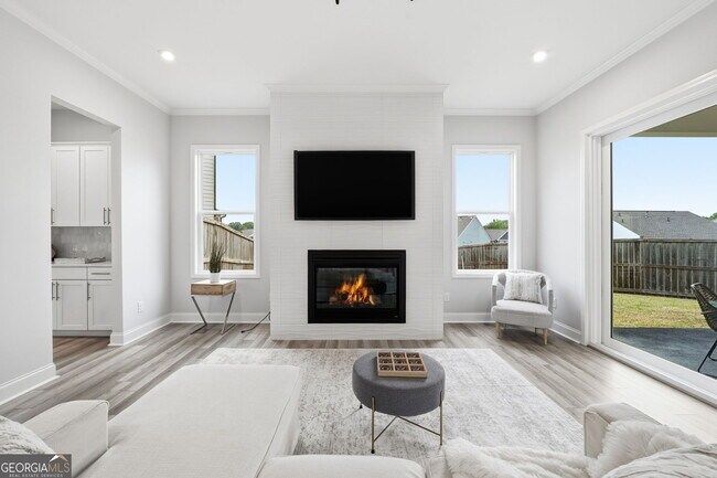 Building Photo - 732 Bridgeview Dr