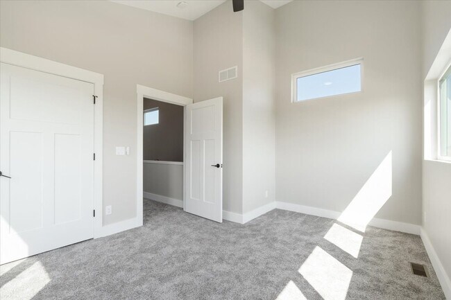 Building Photo - 6136 Mississippi Ave