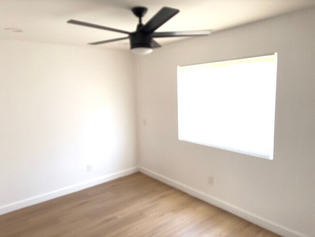Building Photo - 1214 13th St