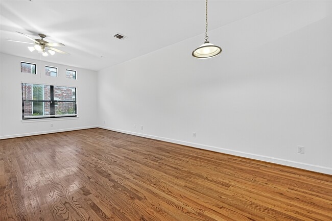 Building Photo - 2710 Hullsmith Dr