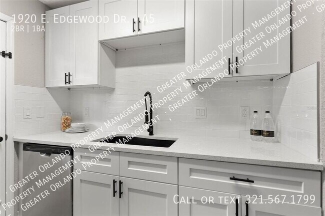 Building Photo - 1920 Edgewood Dr
