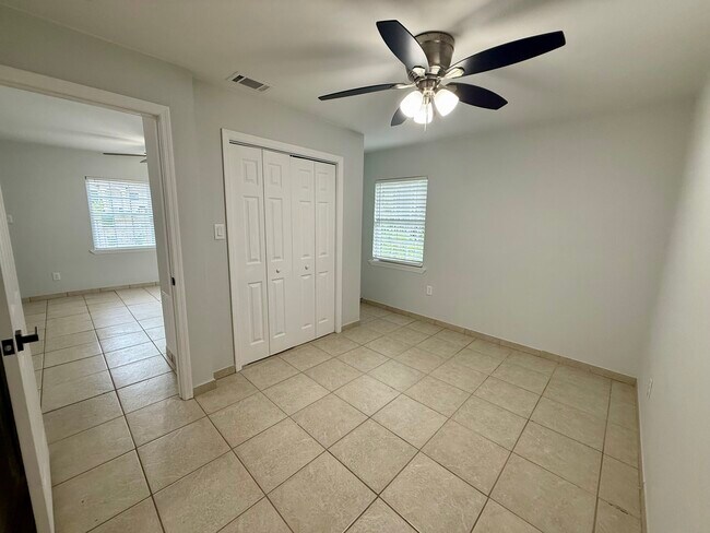 Building Photo - 8316 N 10th St