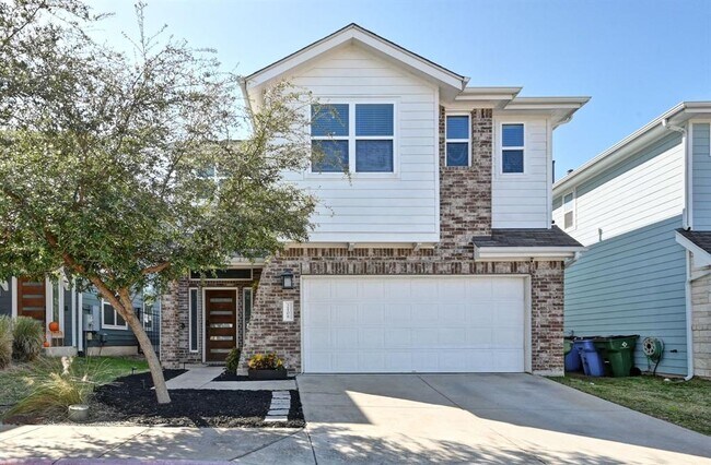 Building Photo - 2108 Hermia St